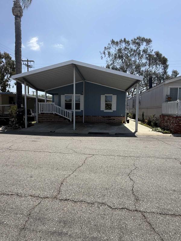 Photo 1 of 1 of home located at 10001 W. Frontage Rd. #14 South Gate, CA 90280