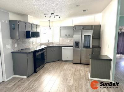 Photo 3 of 25 of home located at 1617 Apache Trail Leesburg, FL 34748
