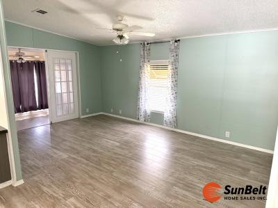 Photo 4 of 25 of home located at 1617 Apache Trail Leesburg, FL 34748