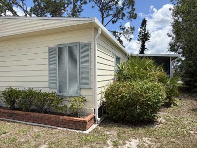 Photo 3 of 30 of home located at 19145 Meadow Brook Ct, Lot 40D North Fort Myers, FL 33903