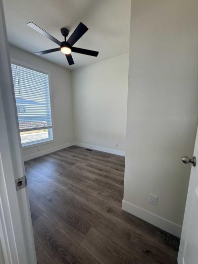Photo 5 of 7 of home located at 10001 W Frontage Rd #89 South Gate, CA 90280
