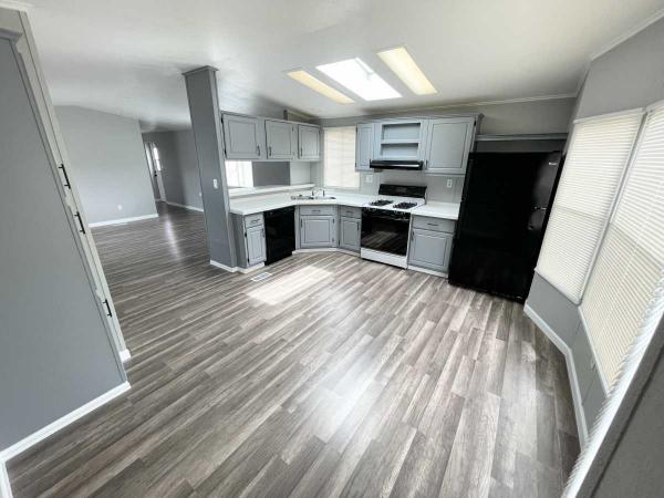 1995 TRLR Mobile Home