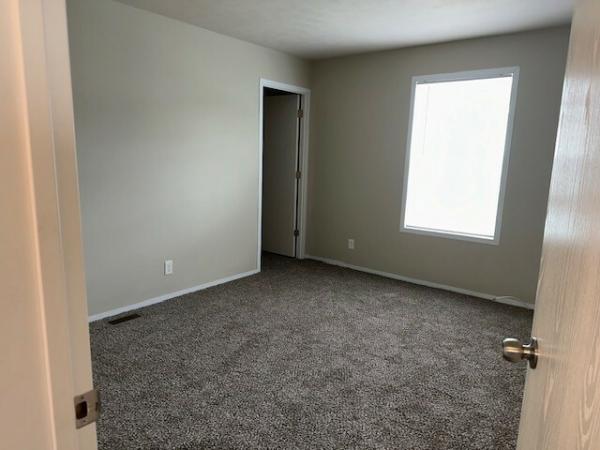 2015 Redman Advantage 2856 207S Mobile Home