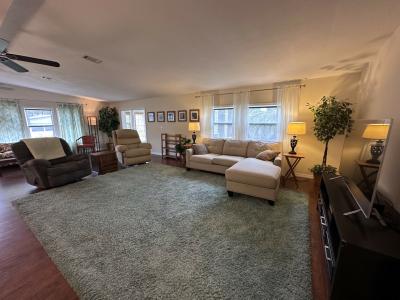 Photo 4 of 17 of home located at 2205 East Lakeview Drive Sebastian, FL 32958