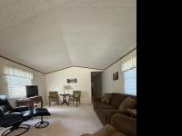 1990 Commodore NP31105 Mobile Home