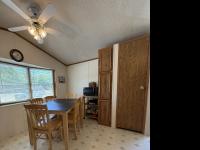 1990 Commodore NP31105 Mobile Home