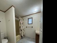 1990 Commodore NP31105 Mobile Home