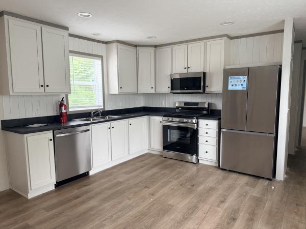 2026 clayton 96CCS16763BH Mobile Home