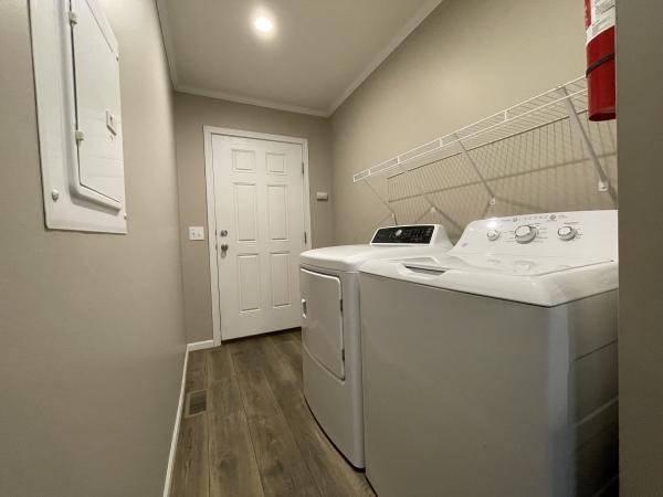 2018 Clayton 95SUN28523 Mobile Home