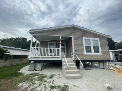Mobile Home at 13204 Grape Avenue Grand Island, FL 32735