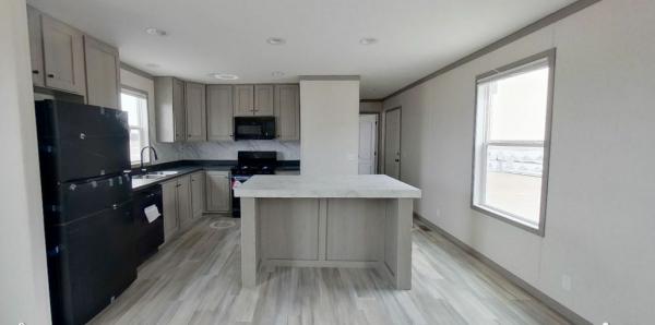 Photo 1 of 2 of home located at 46183 Beauvais Dr., Site #469 Macomb, MI 48044
