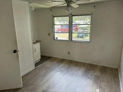 Photo 4 of 9 of home located at 50 Bonny Shores Dr. Lakeland, FL 33801