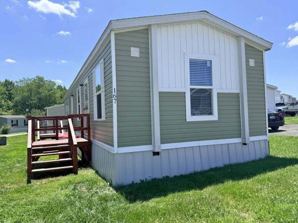 Photo 1 of 2 of home located at 167 Appaloosa Trl Corbin, KY 40701