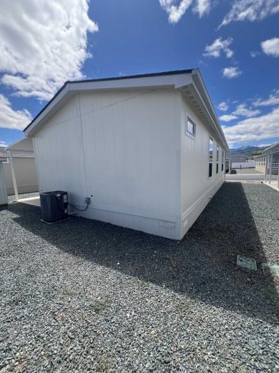 Photo 4 of 24 of home located at 3555 S. Pacific Hwy Medford, OR 97501