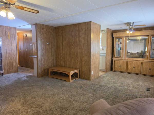 1983 SKYLINE  BUDDY Mobile Home