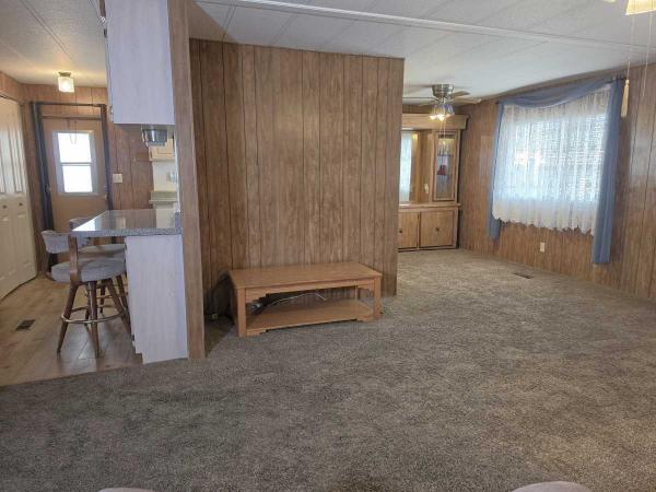 1983 SKYLINE  BUDDY Mobile Home