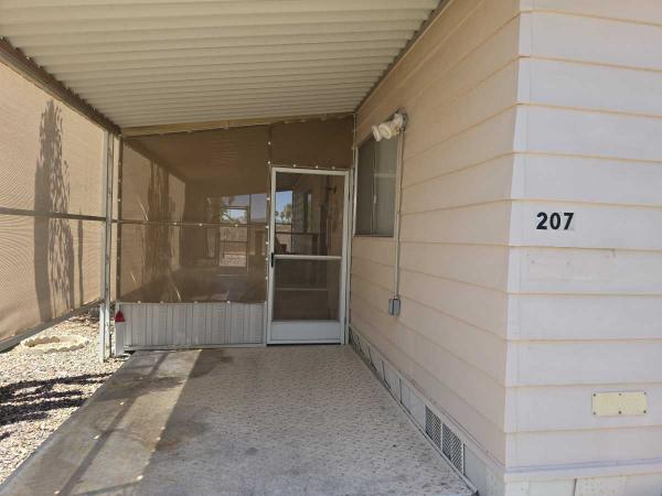 1983 SKYLINE  BUDDY Mobile Home