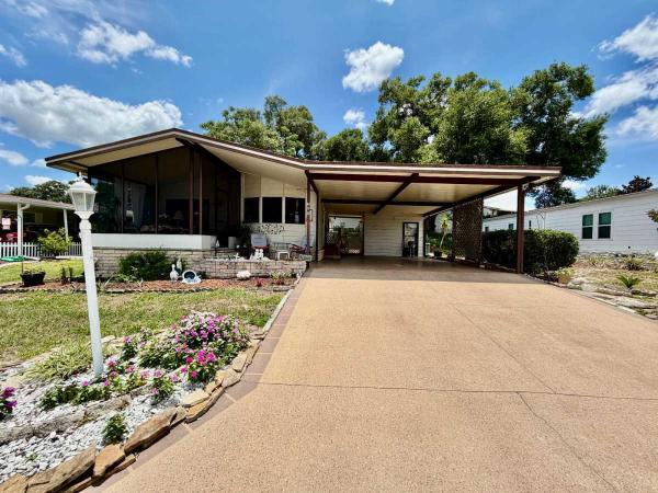 Photo 1 of 2 of home located at 206 Bradley Ln, Lady Lake, FL 32159