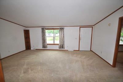 Photo 5 of 14 of home located at N7931 Lakeview Fond Du Lac, WI 54937