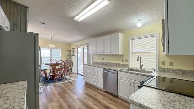 Photo 4 of 18 of home located at 704 Water Oak Blvd Lady Lake, FL 32159