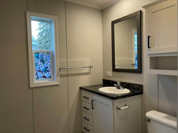 2021 Champion RA1660206 Mobile Home