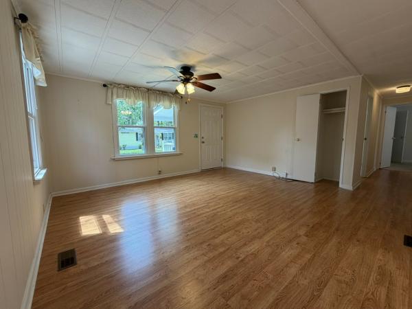 1977 CROS 4024 Mobile Home