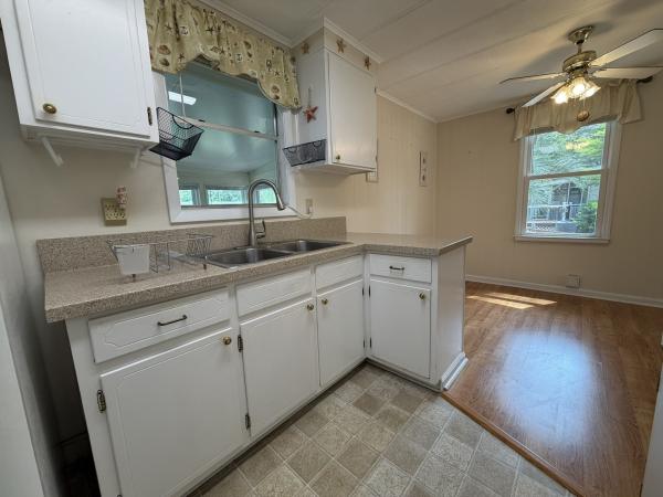 1977 CROS 4024 Mobile Home