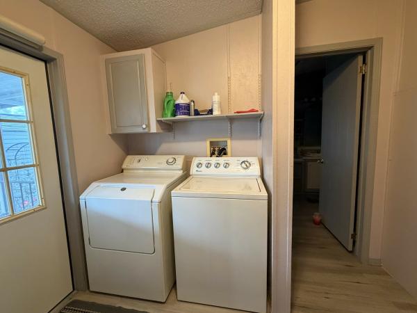 2003 Fleetwood 4564B Mobile Home
