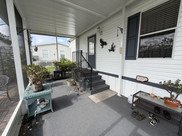 2003 Fleetwood 4564B Mobile Home