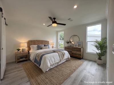 Photo 5 of 11 of home located at 5400 Halifax Drive Lot 394 Sarasota, FL 34233