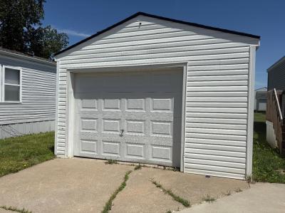 Photo 5 of 24 of home located at 2431 SE Four Seasons Dr. #74 Ankeny, IA 50021