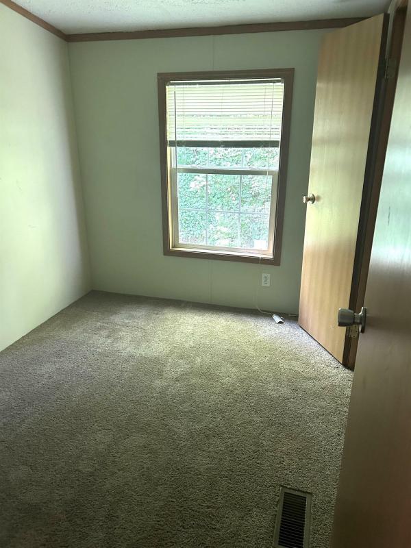 2001 SKYLINE C700-CT  Home