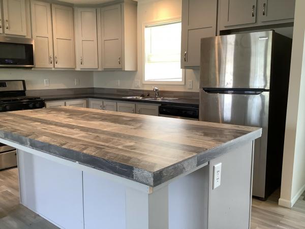 2021 Redman Advantage RA2856202 Mobile Home