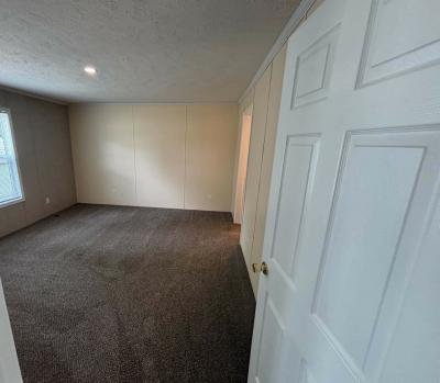 Photo 4 of 8 of home located at 6210 Rick Street Site #032 Ypsilanti, MI 48197