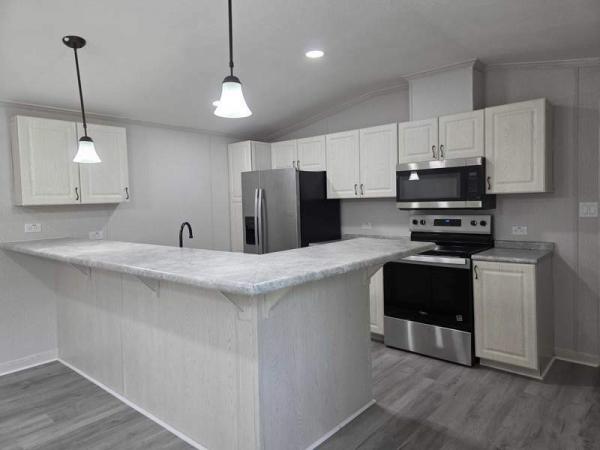 Photo 1 of 2 of home located at 200 Whittington Dr. #134 Madisonville, KY 42431
