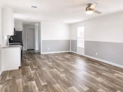 Photo 4 of 12 of home located at 105 Middle Loop Rd New Braunfels, TX 78130