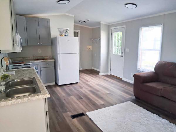 2010 Mobile Home