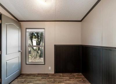 Photo 4 of 8 of home located at 1001 E Macarthur Rd, Lot 71 Wichita, KS 67216