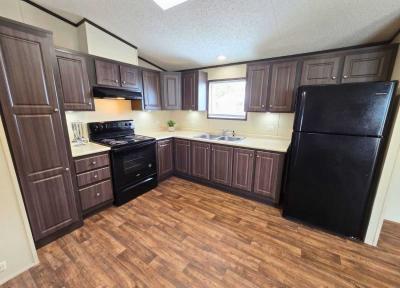 Mobile Home at 1001 E Macarthur Rd, Lot 12 Wichita, KS 67216