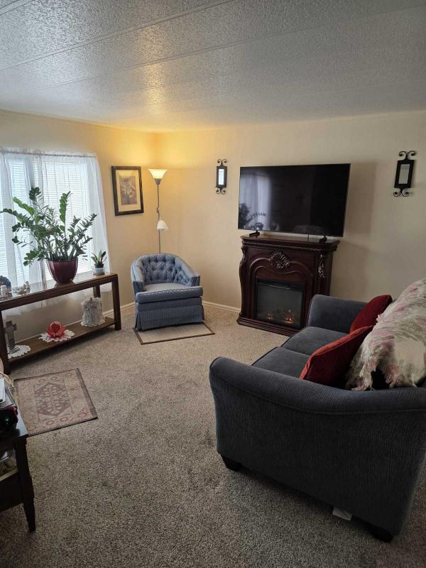 Longmont double wide Mobile Home