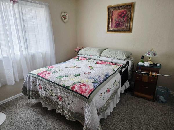 Longmont double wide Mobile Home