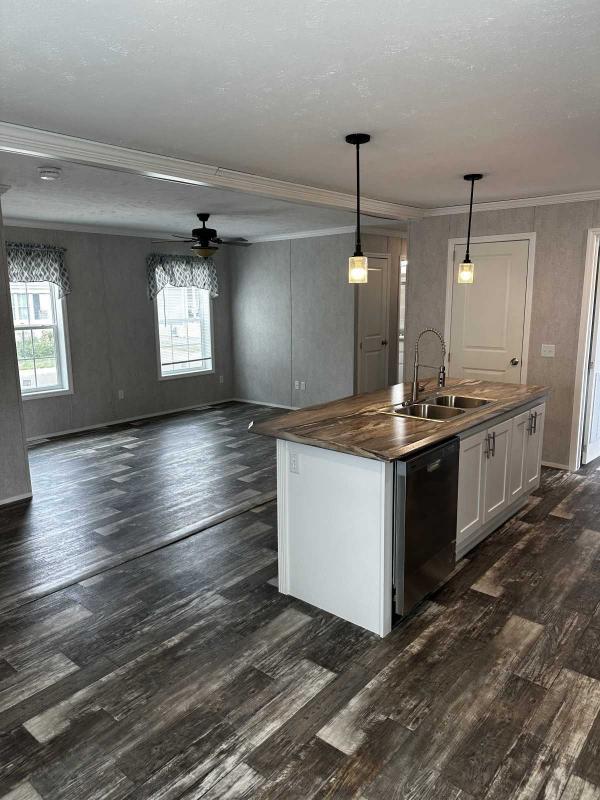 2025 Chesapeake MOBHM Mobile Home