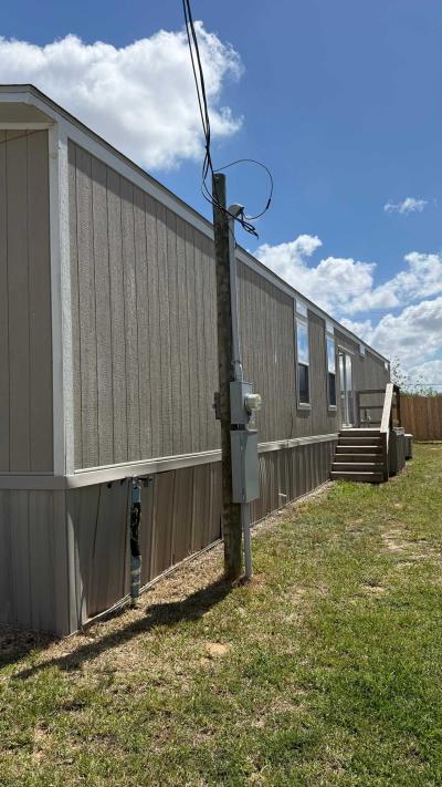 Photo 6 of 8 of home located at 4343 Katy Hockley Rd Unit 11 Katy, TX 77493