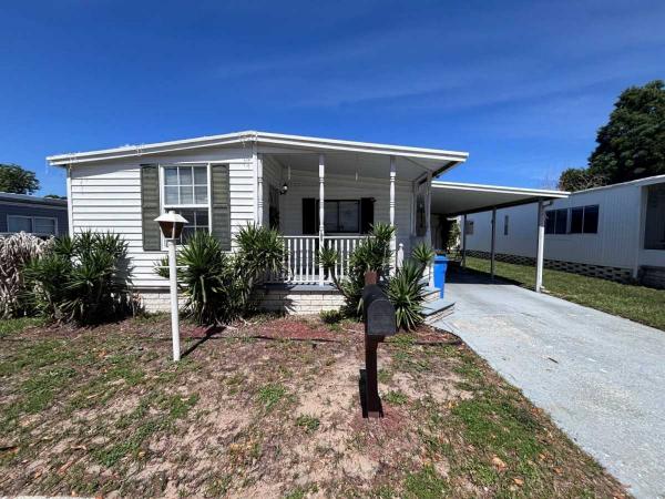 Photo 1 of 2 of home located at 130 Danny Drive Valrico, FL 33594