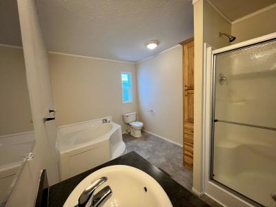 Photo 4 of 6 of home located at 4577 Tudor Ln. Jackson, MI 49201
