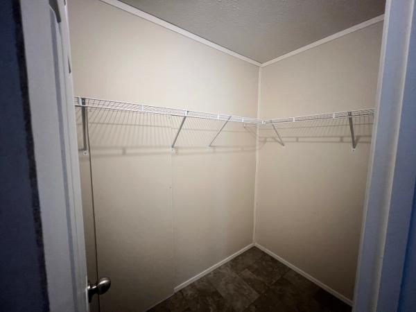 2018 Champion RA2860209 Mobile Home