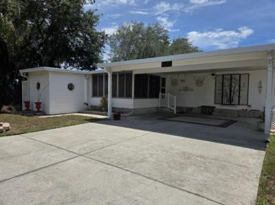 Photo 2 of 20 of home located at 527 N Genathy Drive Auburndale, FL 33823
