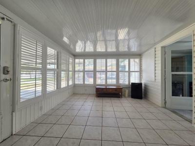 Photo 5 of 20 of home located at 527 N Genathy Drive Auburndale, FL 33823