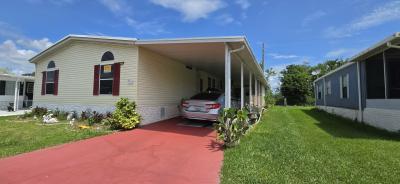 Photo 2 of 19 of home located at 7919 Hatteras Road Orlando, FL 32822
