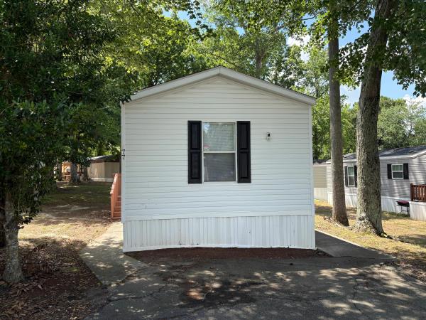 2005 Fleetwood Mobile Home For Rent